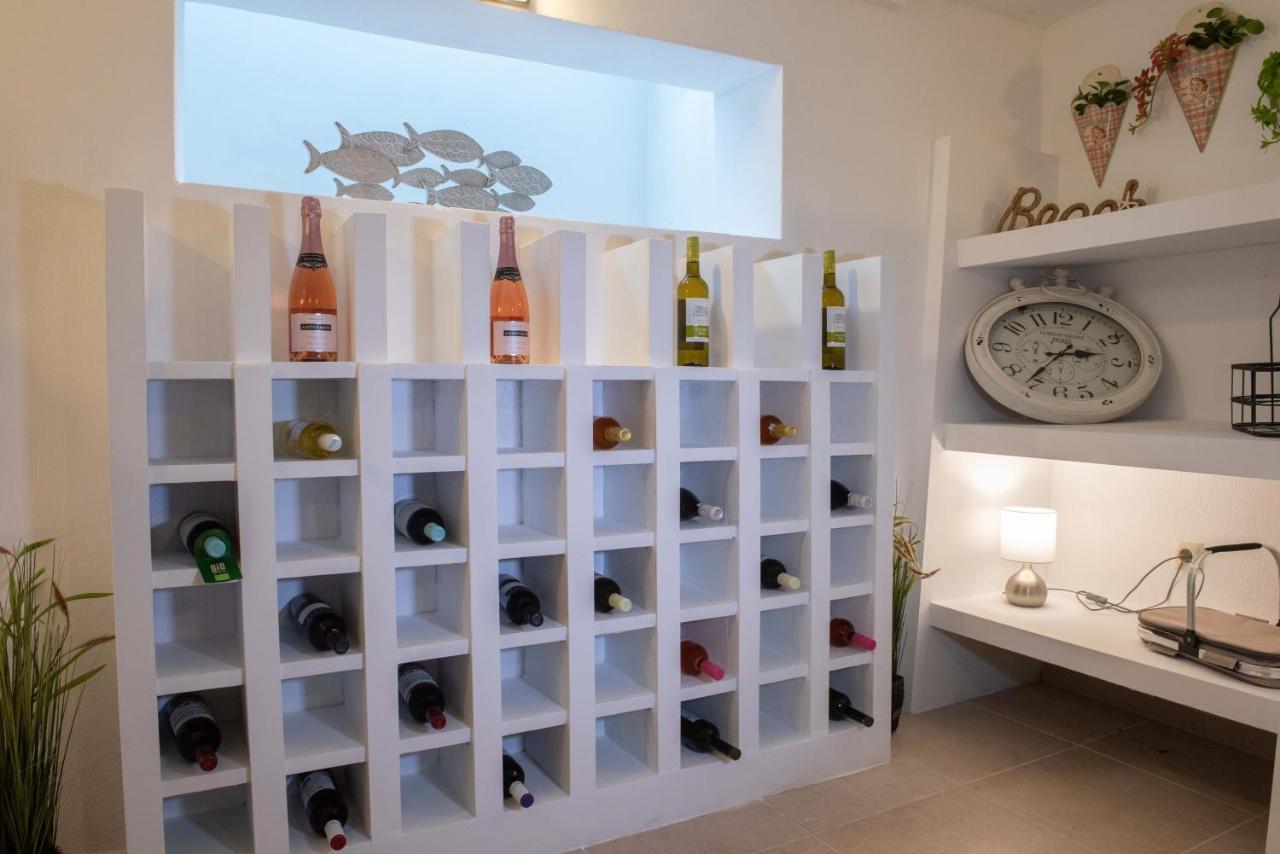 Dandy Villas Nea Roda - Melodic Waves - Private - Pool - Parking - Cellar Buitenkant foto